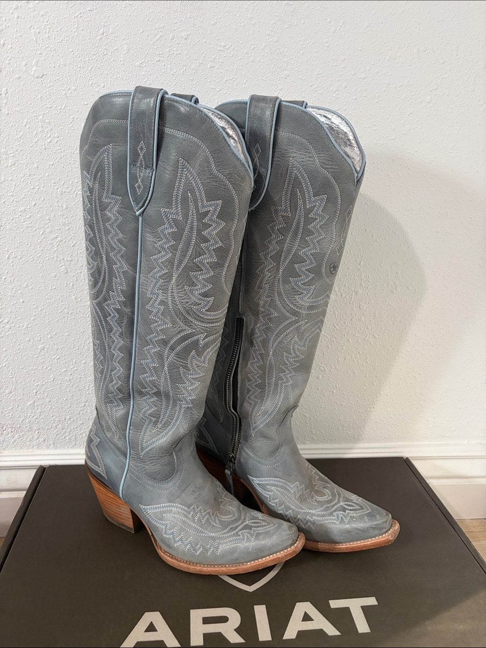 Arias casanovas vintage denim color
